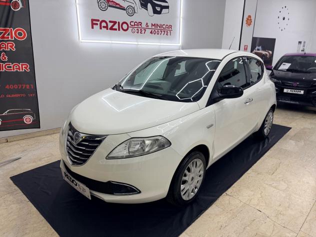 Lancia Ypsilon 1.3 MJT 95Cv - Foto 2