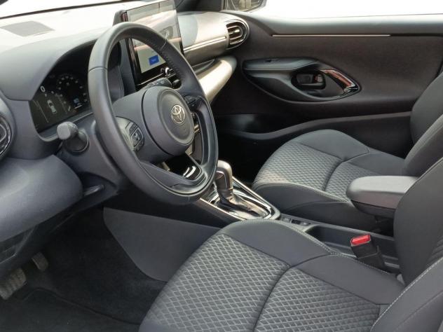 Toyota Yaris Yaris 1.5h 130 Lounge - Foto 6