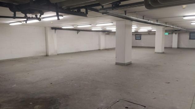 Vendesi magazzino interrato di 360 mq in Assago - Foto 6