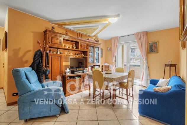 Appartamento di 85 m² con 3 locali e box auto in vendita a Cantù