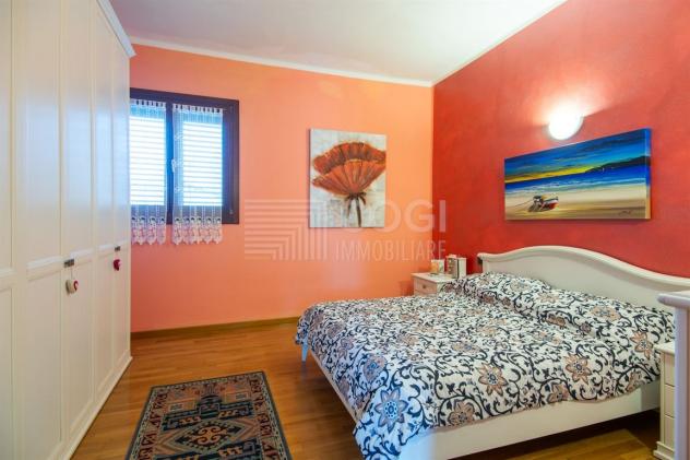 Elegante appartamento indipendente con giardino privato e ampio garage - Foto 17