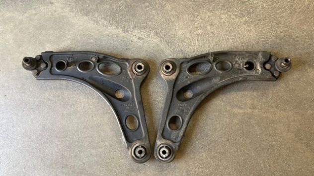 Bracci oscillanti anteriori Renault Trafic 2.0DCI del 2013