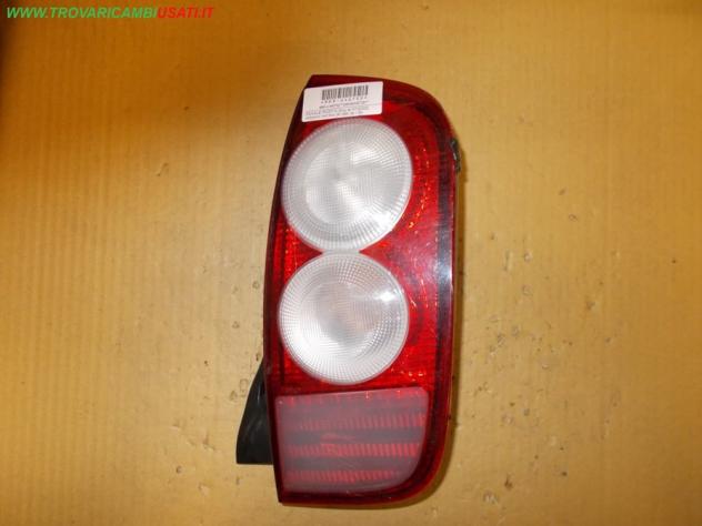 FANALE POST.D.(fino al 07/2005) NISSAN MICRA (K12E) 3p / 5p  Parti elettriche  Fanaleria  Fanali  Fanale post. sx. NISSAN - MICRA 3p / 5p - 01-01-2003
