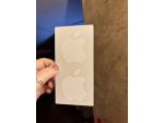 SET DA 2 STICKER ADESIVI NUOVI MAI USATI ORIGINALI:”APPLE”