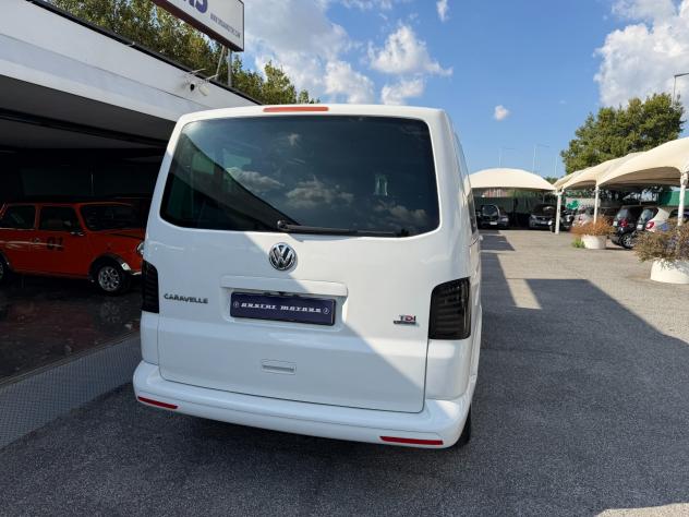 Volkswagen Multivan 2.0 BiTDI 180CV DSG 4 Motion Highline - Foto 5