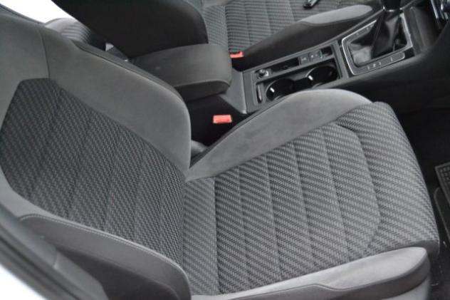 VOLKSWAGEN Golf 1.6 TDI 115 CV 5p. r-line rif. 24066973 - Foto 5