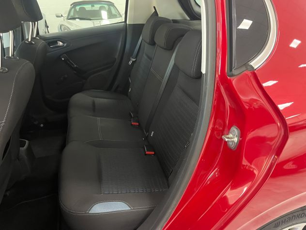 Peugeot 208 5p 1.6 e-hdi - Foto 10