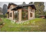 Villa di 220 m² con più di 5 locali e box auto doppio in vendita a Varese