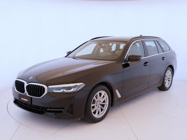 BMW 518d Touring mhev 48V auto