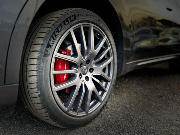 Maserati Levante V6 Diesel 275 CV AWD - Foto 9