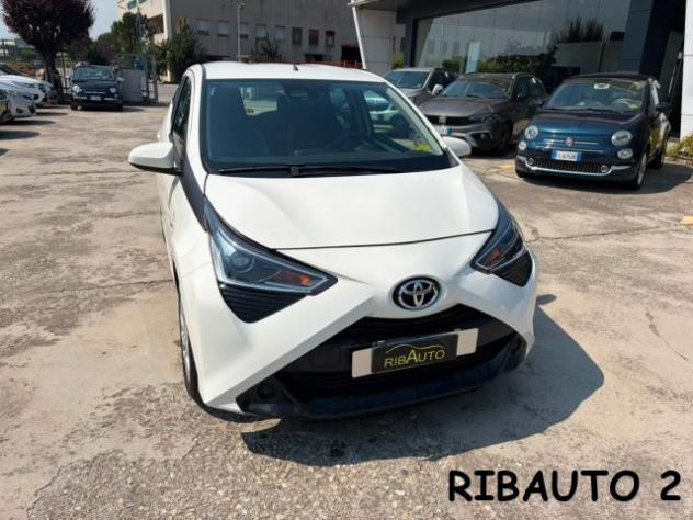 TOYOTA Aygo 1.0 VVT-i 69 CV 5 porte x-business rif. 23936845 - Foto 3