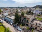 Villetta bifamiliare con giardino