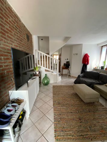 Sumirago - appartamento completamente ristrutturato su 2 piani - Foto 3