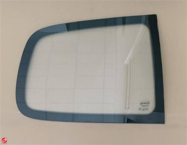 0670272 VETRO POSTERIORE SINISTRO CHIARO MICROCAR VIRGO I II III