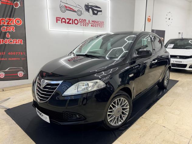 Lancia Ypsilon 1.2 69Cv - Foto 3