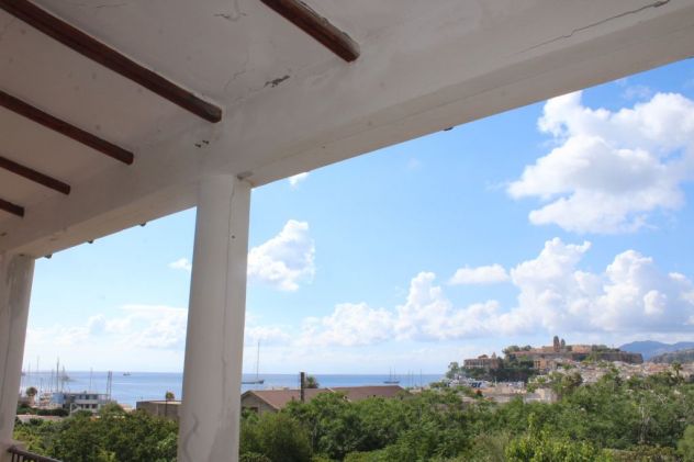 Lipari Isole Eolie,rif.1091splendida villa patronale in zona privilegiata