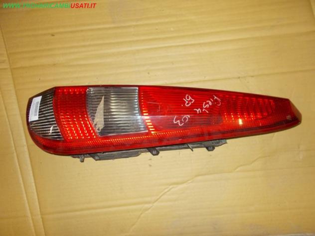 FANALE POST.D. FORD FIESTA (CBK)  Parti elettriche  Fanaleria  Fanali  Fanale post. sx. FORD - FIESTA - 01-03-2002 - 01-12-2005