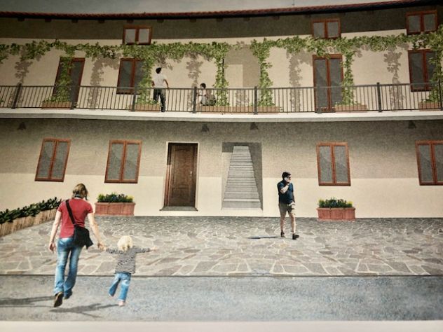 Ampia casa centralissima che si affaccia su corte interna