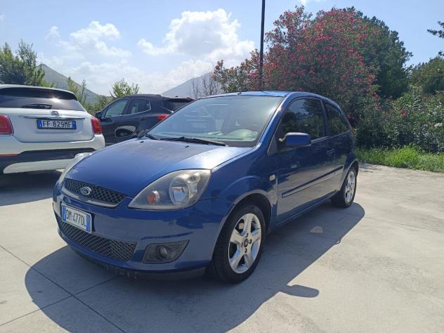 FORD Fiesta 1.4 TDCi 68CV - NEOPATENTATI