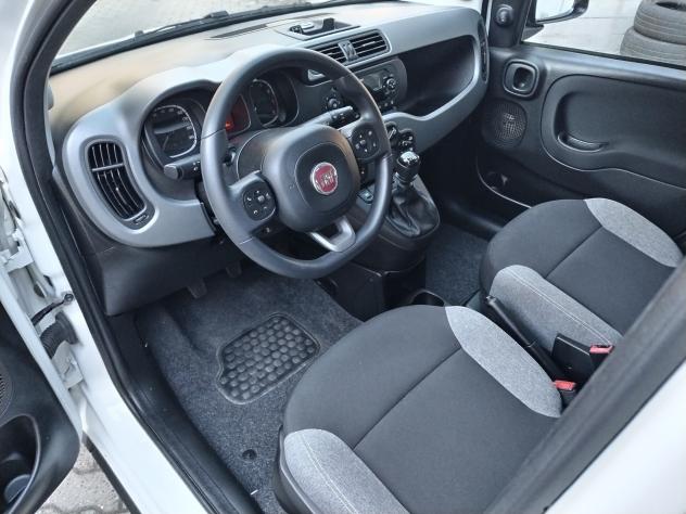 Fiat Panda 1.0 FireFly S&S Hybrid City Life - Foto 9