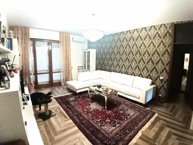 Elegante Appartamento con Terrazze abitabili.