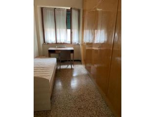 Stanza in appartamento in affitto a Siena