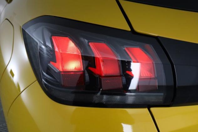PEUGEOT 208 208 PureTech 100 Stop&Start EAT8 5 porte Allure rif. 23819287 - Foto 10
