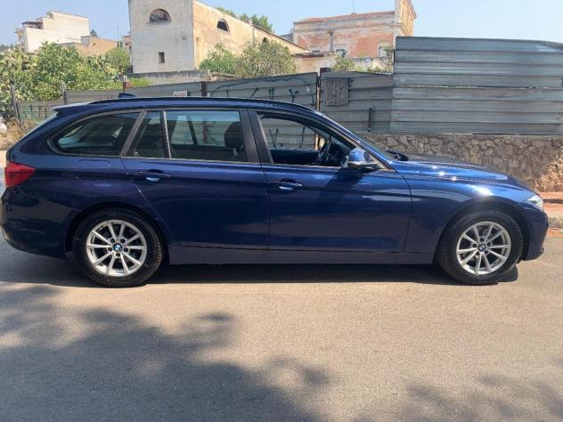 BMW - Serie 3 Touring - 316d 48V Touring Business Advantage - Foto 8
