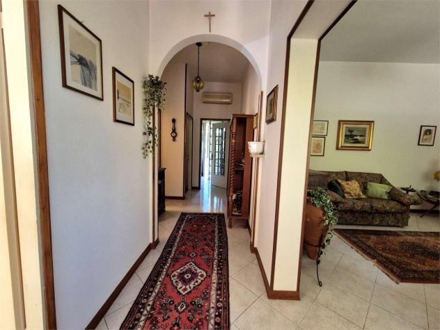 V005524 - CASA INDIPENDENTE LIBERA SU QUATTRO LATI CON GIARDINO PRIVATO - Foto 9