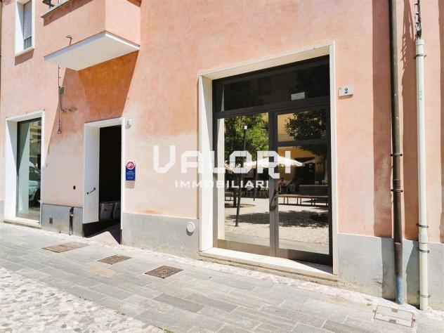 UFFICIO CON INGRESSO INDIPENDENTE E VETRINA - Foto 9