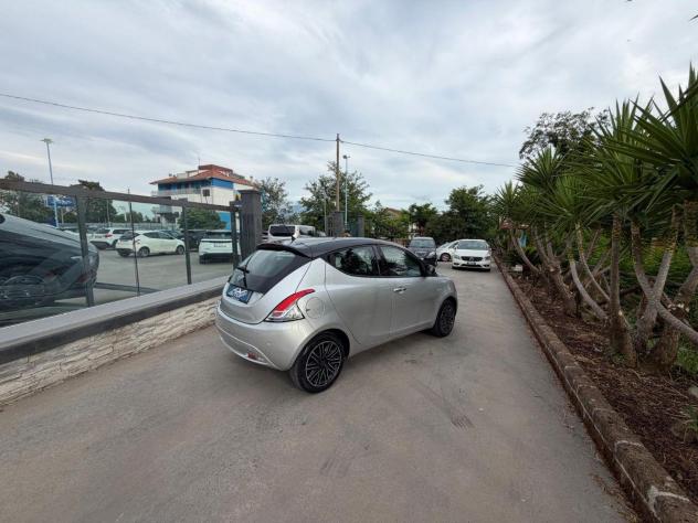 LANCIA - Ypsilon - 1.2 69 CV 5p. S&S Platinum - Foto 4