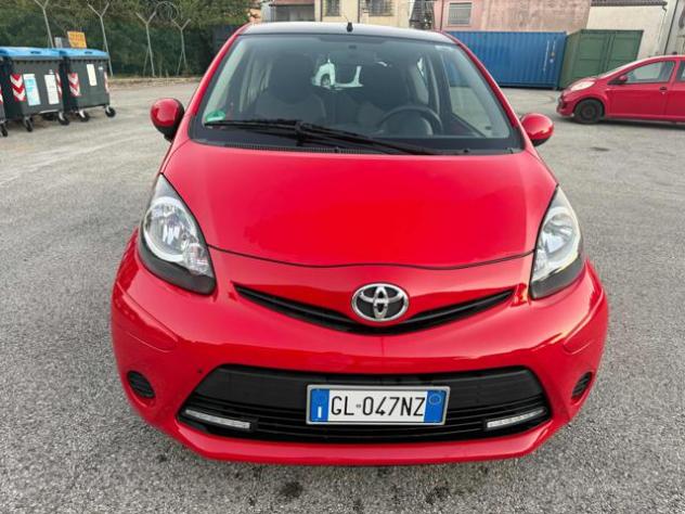 TOYOTA Aygo 80,389km 1.0 12V VVT-i 3pOrange Connect Come nuovo rif. 24072216 - Foto 2