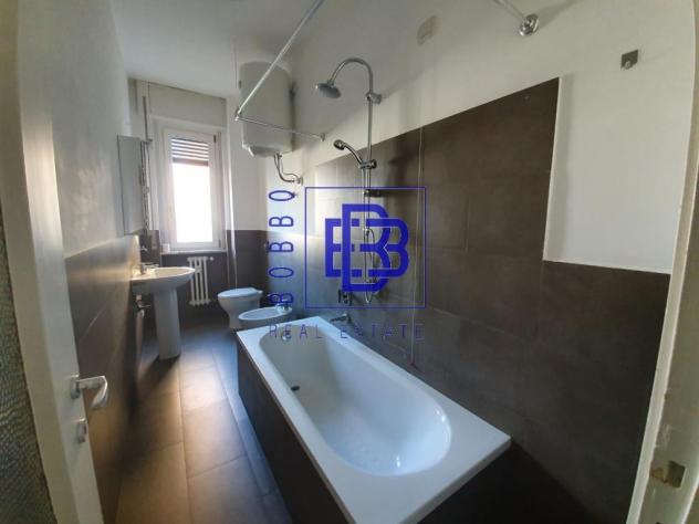 Bilocale con balconcino e aria condizonata - Foto 6