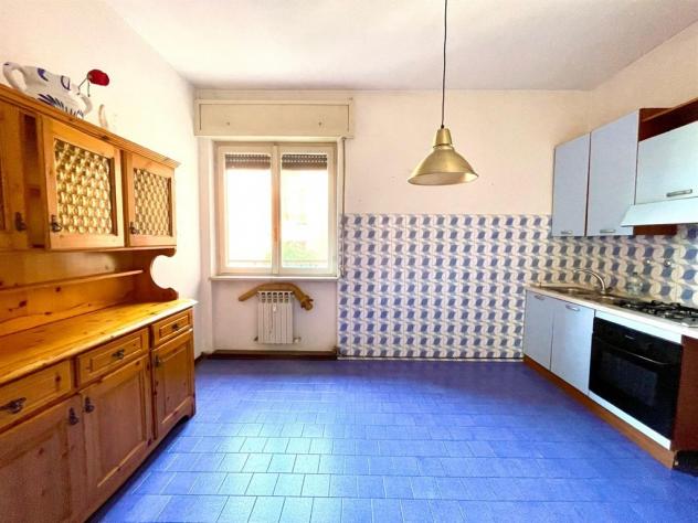 cst99 - ampio appartamento trilocale con box - cantina e balconi - Foto 16