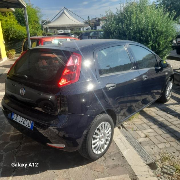 Fiat Punto 1.3 MJT II S&S 95 CV 5 porte Street - Foto 2