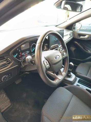 FORD Focus 1.0 EcoBoost Hybrid 125CV Powershift SW ST-Line De rif. 23774705 - Foto 9