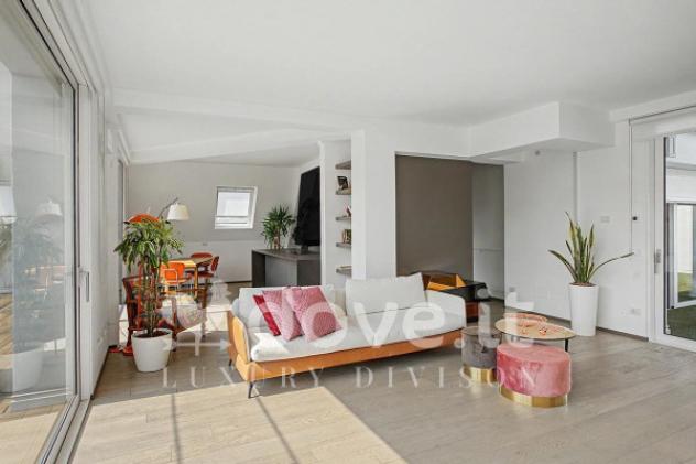 Attico / Mansarda di 154 m² con 3 locali in vendita a Brescia