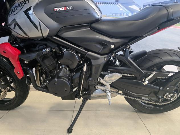 Triumph Trident 660 04/2023 - Km 22700 - Foto 10