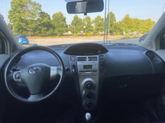 TOYOTA Yaris 1.0 5P. rif. 23938071 - Foto 10