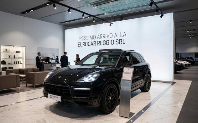 Porsche Cayenne 3.0 V6 462CV TOT E-Hybrid Platinum Edition 12/2022 UFFICIALE - Foto 2