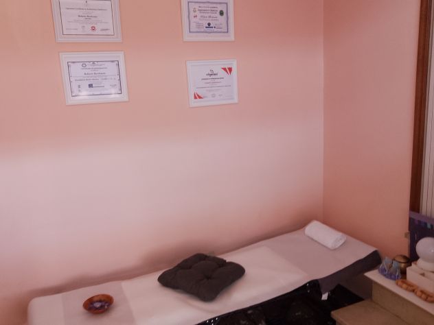 Vercelli/ Massaggi Relax e Massoterapista Uomo /Donna - Foto 5 Tel:3896123411