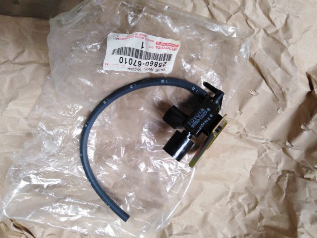 VALVOLA SOLENOIDE TOYOTA 4RUNNER LAND CRUISER 90 25860-67010