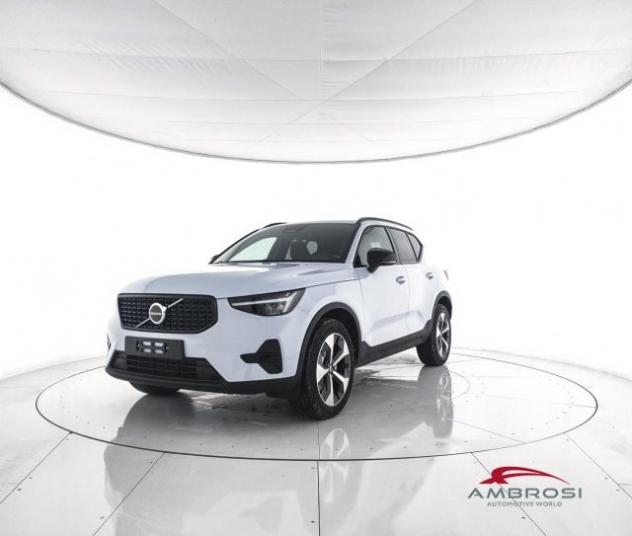 VOLVO XC40 B3 Mild hybrid Benzina Plus Dark rif. 23734755