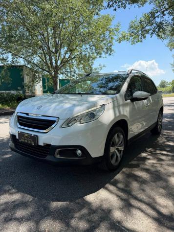 Peugeot 2008 BlueHDi 100 Black Matt - Foto 6