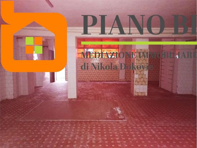 V000542 - AMPI LOCALI PER LABORATORIO/MAGAZZINO/GARAGE IN CENTRO CITTA' - Foto 7