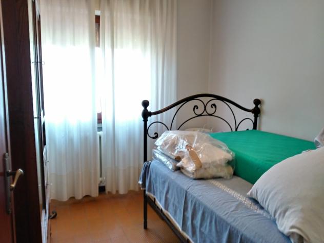 Villa bifamigliare su piu' piani con possibilita' di divisione in due unita' distinte con ingressi separati .La casa è cosi composta da : pt ingresso - Foto 7