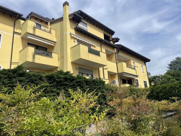 Lesmo ampio monolocale arredato con giardino ideale come investimento - Foto 9