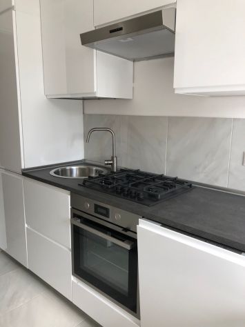 Bilocale ampio con balcone- 850 euro