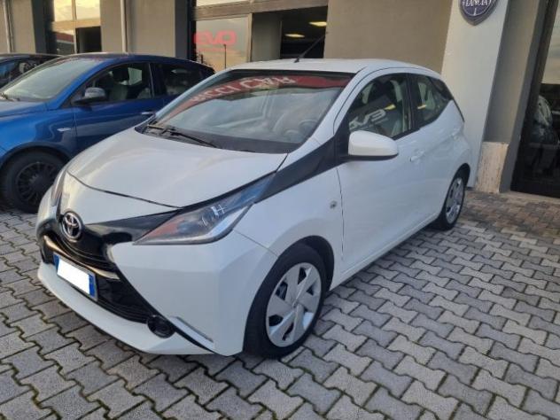 TOYOTA Aygo 1.0 VVT-i 69 CV 5 porte x-play rif. 23434698 - Foto 2