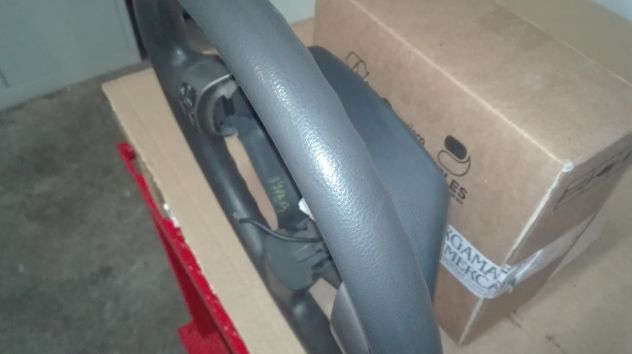 Volante Suzuki Swift 4^serie del 2007 - Foto 3